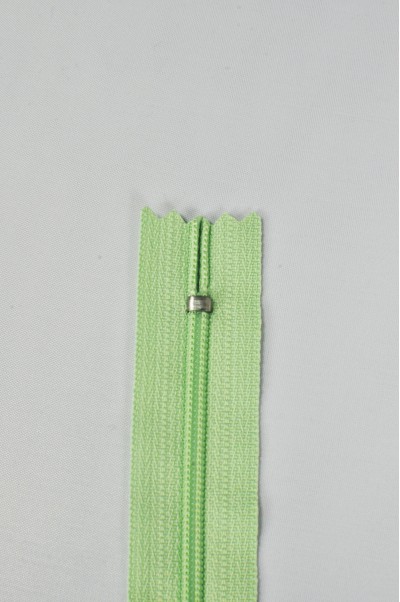 ZIP033  1號拉鏈  成衣單頭拉鏈款式   聚酯牙拉鏈款式  密尾拉鏈  不設單獨拉鍊訂購 後面照